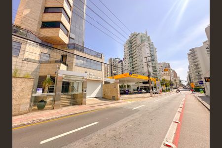 Apartamento para alugar com 329m², 4 quartos e 3 vagasVista da Rua