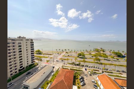 Apartamento para alugar com 329m², 4 quartos e 3 vagasVista da Sacada