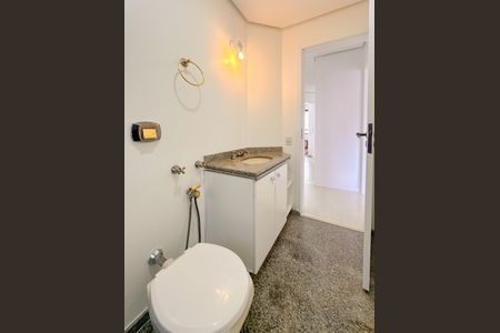 Apartamento para alugar com 329m², 4 quartos e 3 vagasBanheiro 1