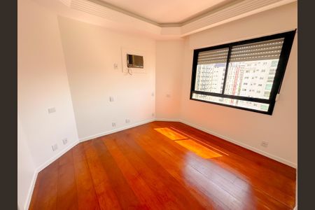 Apartamento para alugar com 329m², 4 quartos e 3 vagasSuíte 1