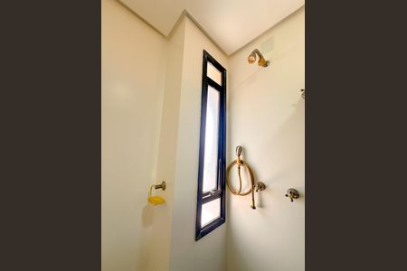 Apartamento para alugar com 329m², 4 quartos e 3 vagasBanheiro 1