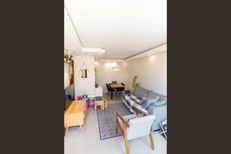 Casa de condomínio à venda com 60m², 2 quartos e 2 vagasSala