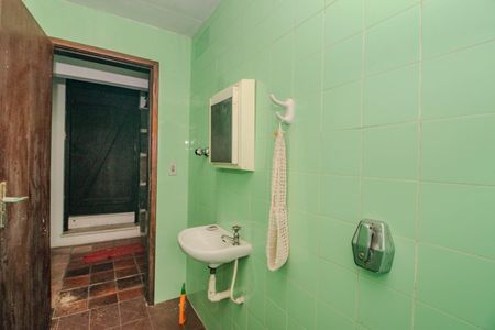 Casa para alugar com 340m², 4 quartos e 2 vagas Casa para alugar com 340m², 4 quartos e 2 vagasÁrea comum - Banheiro