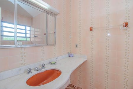 Casa para alugar com 340m², 4 quartos e 2 vagas Casa para alugar com 340m², 4 quartos e 2 vagasBanheiro da Suíte