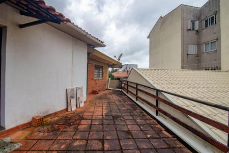 Casa para alugar com 340m², 4 quartos e 2 vagas Casa para alugar com 340m², 4 quartos e 2 vagasVaranda
