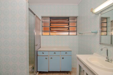 Casa para alugar com 340m², 4 quartos e 2 vagas Casa para alugar com 340m², 4 quartos e 2 vagasBanheiro Social