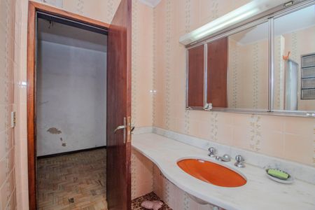 Casa para alugar com 340m², 4 quartos e 2 vagas Casa para alugar com 340m², 4 quartos e 2 vagasBanheiro da Suíte