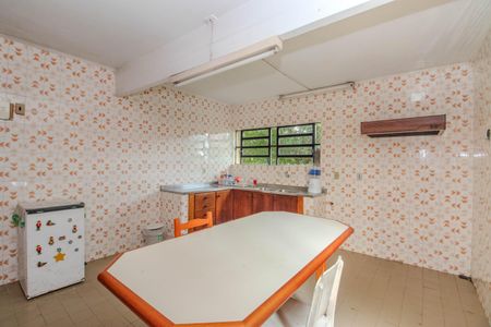 Casa para alugar com 340m², 4 quartos e 2 vagas Casa para alugar com 340m², 4 quartos e 2 vagasCozinha