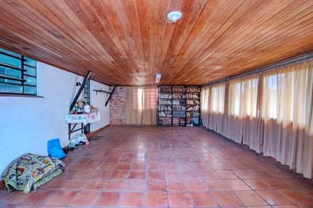 Casa para alugar com 340m², 4 quartos e 2 vagas Casa para alugar com 340m², 4 quartos e 2 vagasÁrea comum