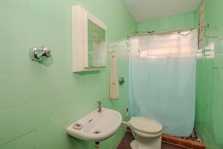 Casa para alugar com 340m², 4 quartos e 2 vagas Casa para alugar com 340m², 4 quartos e 2 vagasÁrea comum - Banheiro