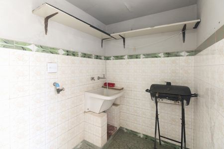 Casa à venda com 121m², 2 quartos e 1 vagaÁrea de Serviço 