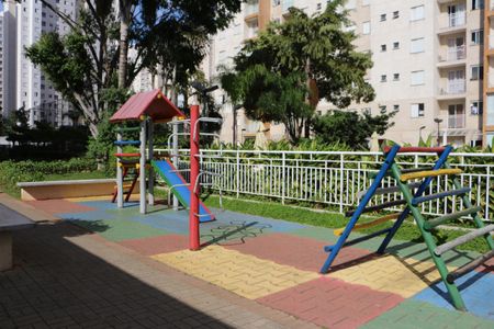 Apartamento para alugar com 63m², 2 quartos e 1 vaga Apartamento para alugar com 63m², 2 quartos e 1 vagaÁrea comum - Playground