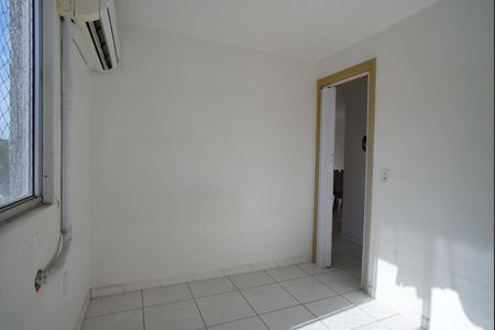 Quarto 2 de apartamento para alugar com 2 quartos, 44m² em Rubem Berta, Porto Alegre