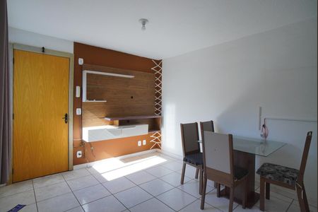 Sala de apartamento para alugar com 2 quartos, 44m² em Rubem Berta, Porto Alegre