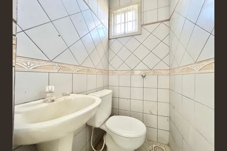 Casa para alugar com 119m², 3 quartos e 2 vagasBanheiro 2