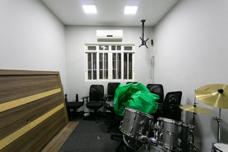 Casa à venda com 253m², 5 quartos e 2 vagasCasa 1 - Quarto 2