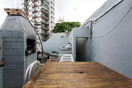 Casa à venda com 253m², 5 quartos e 2 vagasCasa 2 - Churrasqueira