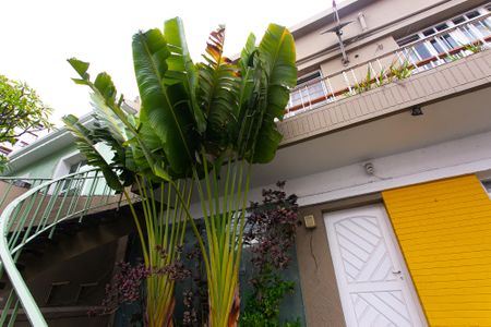 Casa à venda com 253m², 5 quartos e 2 vagasFachada