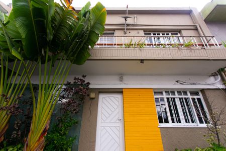 Casa à venda com 253m², 5 quartos e 2 vagasFachada