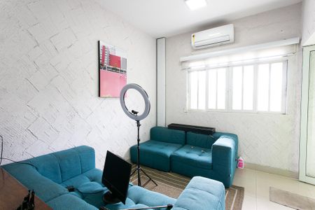 Casa à venda com 253m², 5 quartos e 2 vagasCasa 1 - Sala