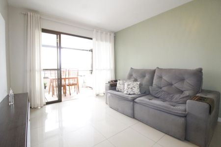 Sala de apartamento para alugar com 1 quarto, 53m² em Paralela, Salvador