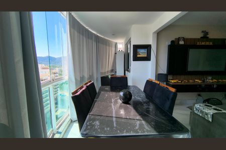 Apartamento à venda com 100m², 2 quartos e 3 vagas