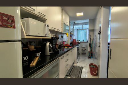 Apartamento à venda com 100m², 2 quartos e 3 vagas