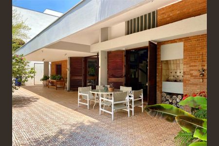 Casa à venda com 4 quartos, 624m² em Jardim Leonor, São Paulo