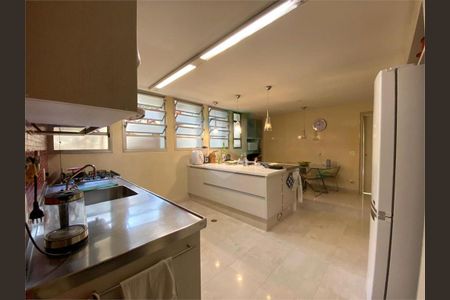 Casa à venda com 624m², 4 quartos e 4 vagas