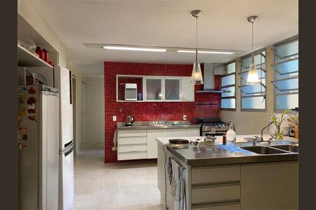 Casa à venda com 4 quartos, 624m² em Jardim Leonor, São Paulo