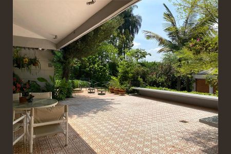 Casa à venda com 4 quartos, 624m² em Jardim Leonor, São Paulo