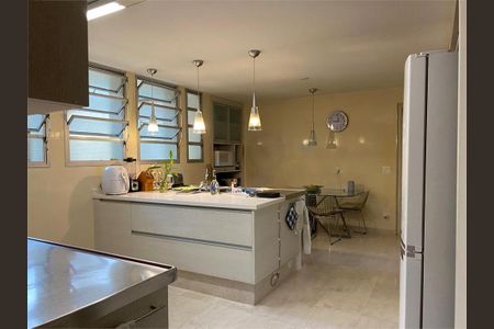 Casa à venda com 624m², 4 quartos e 4 vagas
