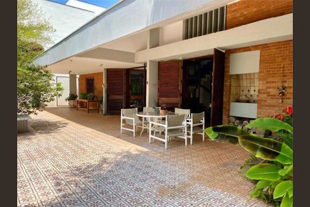 Casa à venda com 624m², 4 quartos e 4 vagas