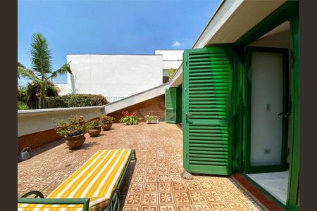 Casa à venda com 624m², 4 quartos e 4 vagas