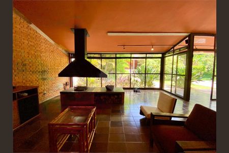 Casa à venda com 624m², 4 quartos e 4 vagas