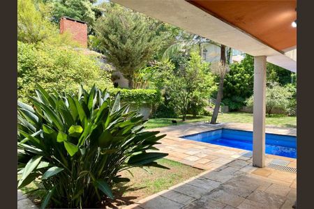 Casa à venda com 4 quartos, 624m² em Jardim Leonor, São Paulo