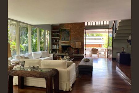 Casa à venda com 4 quartos, 624m² em Jardim Leonor, São Paulo