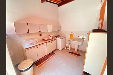 Casa à venda com 194m², 3 quartos e 3 vagas