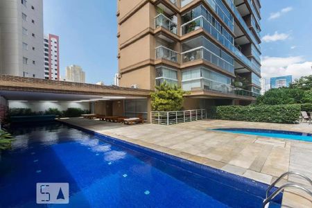 Apartamento à venda com 150m², 2 quartos e 2 vagasÁrea comum - Piscina