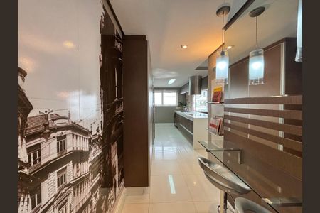 Apartamento à venda com 150m², 2 quartos e 2 vagasCozinha