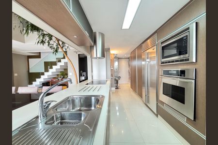 Apartamento à venda com 150m², 2 quartos e 2 vagasCozinha