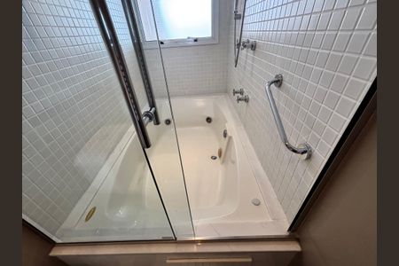 Apartamento à venda com 150m², 2 quartos e 2 vagasBanheiro da Suíte 1