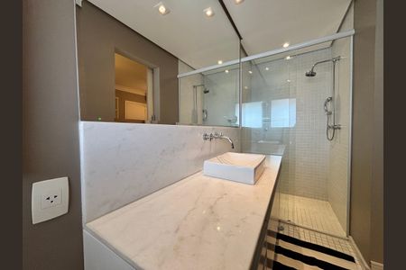 Apartamento à venda com 150m², 2 quartos e 2 vagasBanheiro da Suíte 2