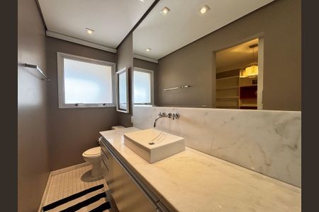 Apartamento à venda com 150m², 2 quartos e 2 vagasBanheiro da Suíte 2