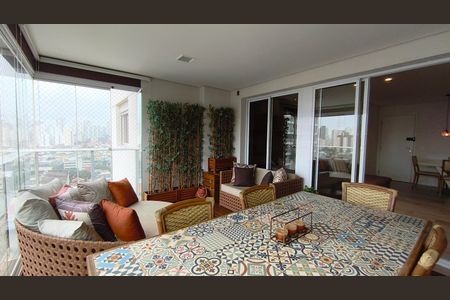 Apartamento à venda com 92m², 2 quartos e 2 vagas Apartamento à venda com 92m², 2 quartos e 2 vagasVaranda
