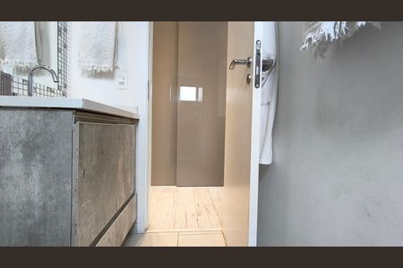 Apartamento à venda com 92m², 2 quartos e 2 vagas Apartamento à venda com 92m², 2 quartos e 2 vagasBanheiro da Suíte 1