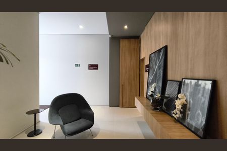 Apartamento à venda com 92m², 2 quartos e 2 vagas Apartamento à venda com 92m², 2 quartos e 2 vagasHall