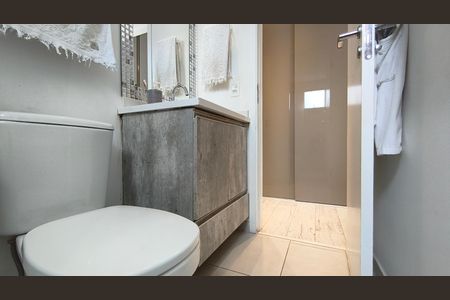 Apartamento à venda com 92m², 2 quartos e 2 vagas Apartamento à venda com 92m², 2 quartos e 2 vagasBanheiro da Suíte 1