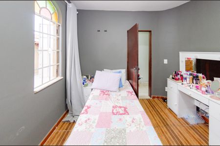 Casa à venda com 220m², 4 quartos e 5 vagas Casa à venda com 220m², 4 quartos e 5 vagasQuarto 3