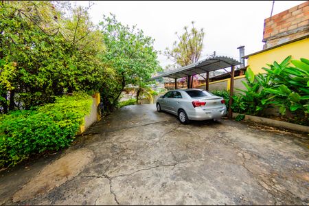 Casa à venda com 220m², 4 quartos e 5 vagas Casa à venda com 220m², 4 quartos e 5 vagasGaragem 2